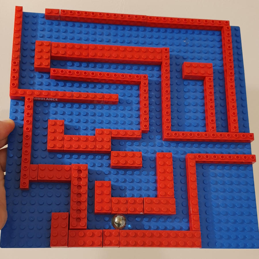 Lego maze
